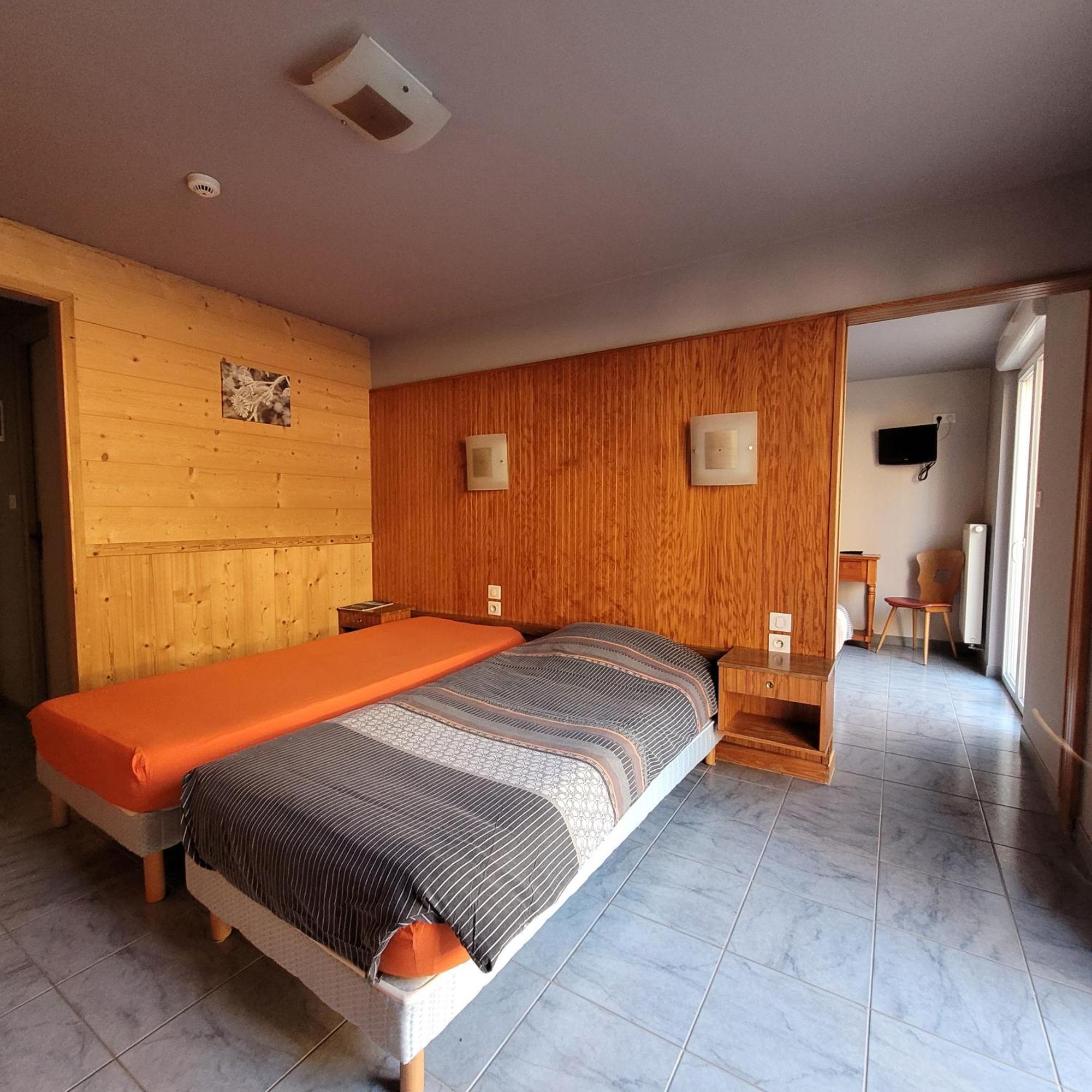 Hotel Du Lac Des Corbeaux ลาแบรส ภายนอก รูปภาพ